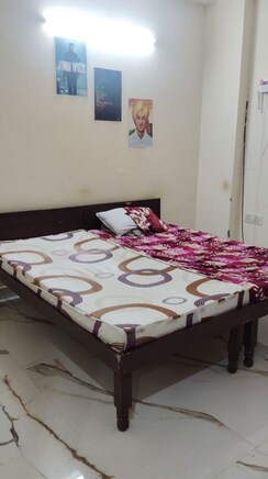 1 BHK Builder Floor For Rent in Neb Sarai