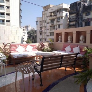 2 BHK Apartment For Sale in Walkeshwar