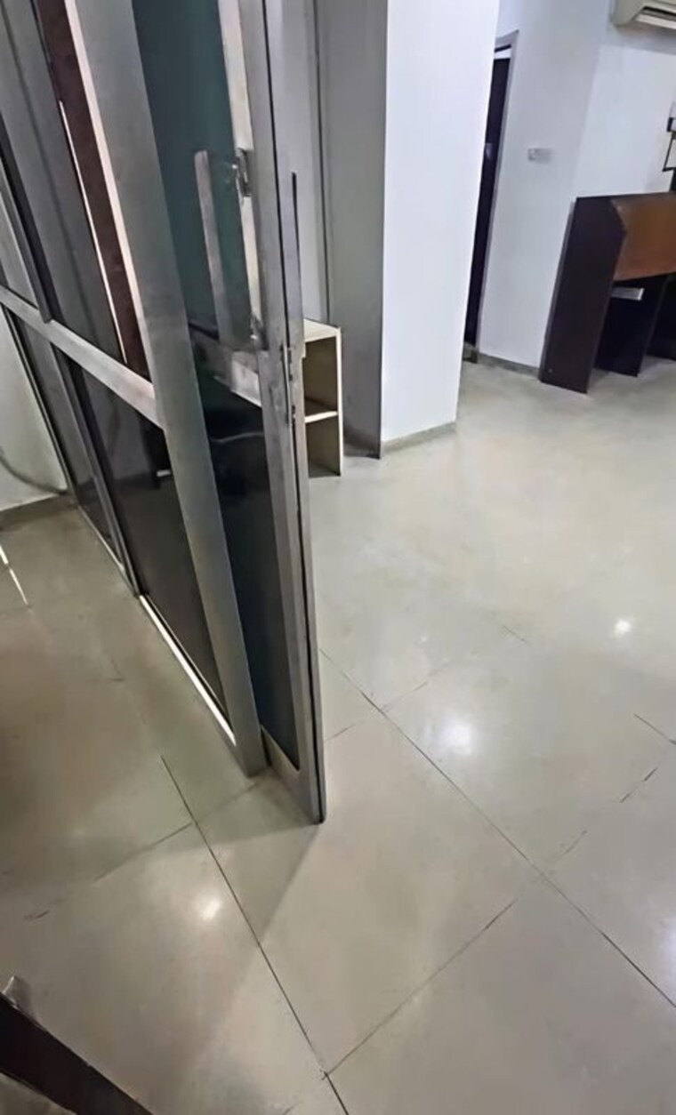 Other, sector v Commercial Office Space 1600 Sq.Ft. In Sector V Kolkata 10025810