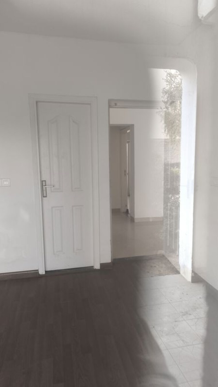Room, bptp-parkland 3 Bedroom 180 Sq.Yd. Apartment In Sector 75 Faridabad 10025819