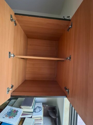 Furnished Amenities in 2 BHK Apartment at Little Hut Apartment, Bandra West – for Rent