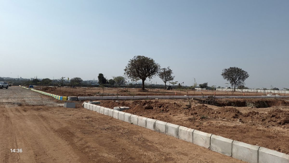 Plot For Sale in Nadergul