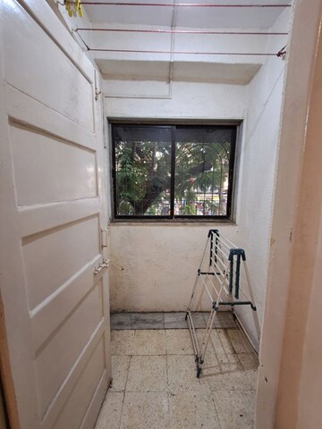 Furnished Amenities in 2 BHK Apartment at Takshila Bldg 29 CHS Ltd, Andheri East – for Rent