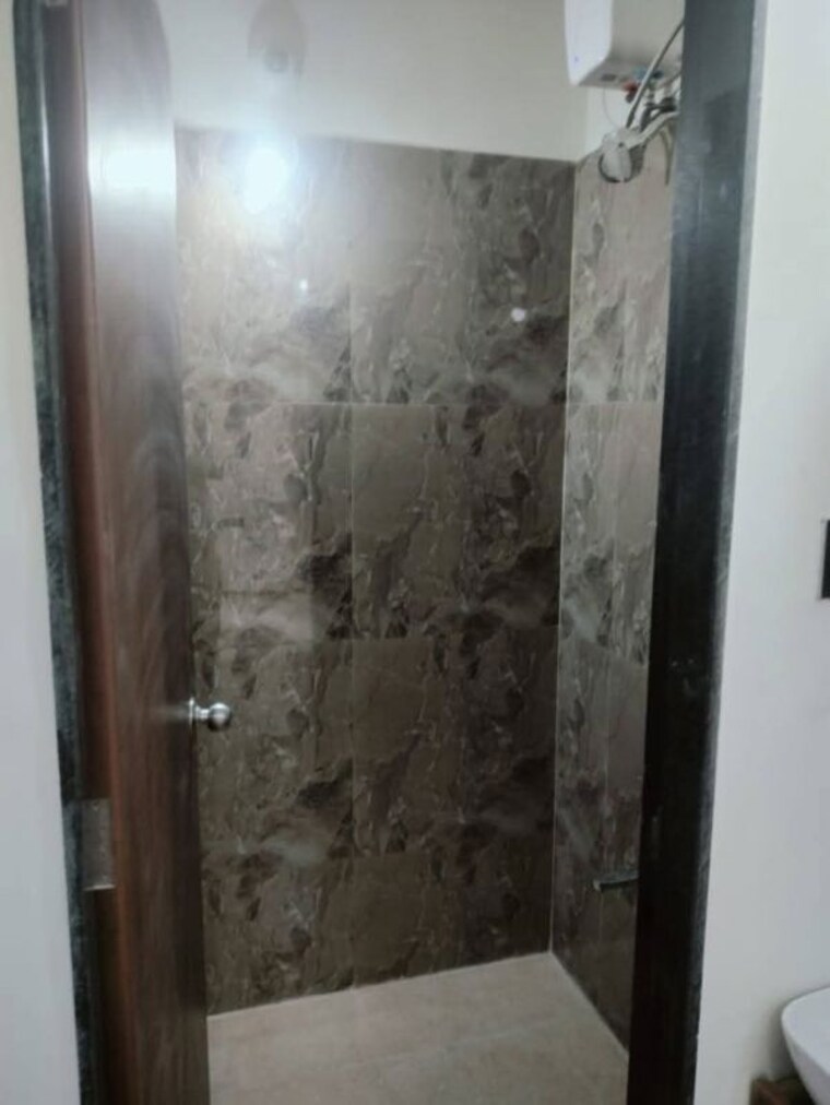 Bathroom, trishla-city 3 Bedroom 1500 Sq.Ft. Apartment In Patiala Road Zirakpur 10025817