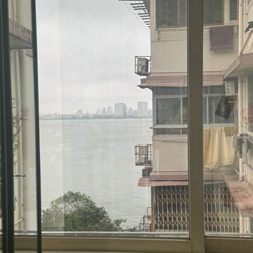 2.5 BHK Apartment For Sale in Walkeshwar