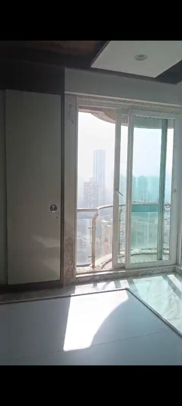 Room in 3 BHK Apartment at Vijay Orion II, Ghodbunder Road – for Sale