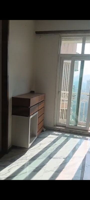 Room in 3 BHK Apartment at Vijay Orion II, Ghodbunder Road – for Sale