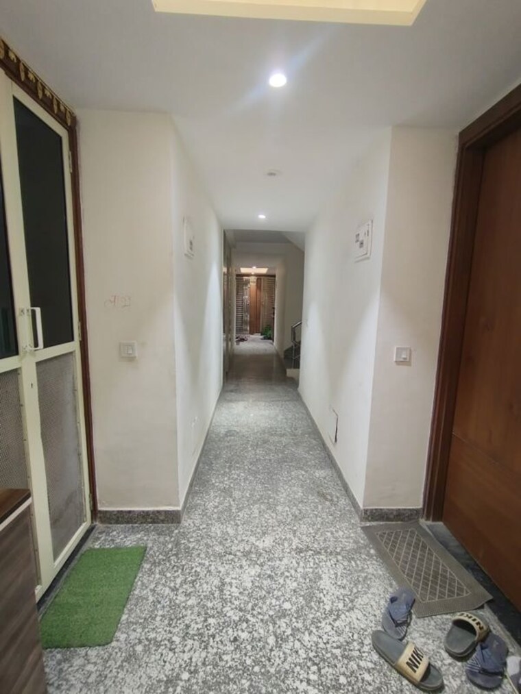 undefined, uttam nagar 3 Bedroom 85 Sq.Yd. Builder Floor In Uttam Nagar Delhi 10025872