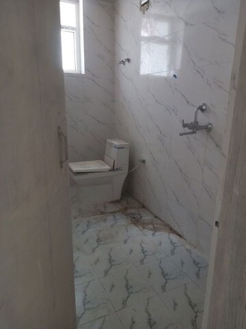 Bathroom in 3 BHK Apartment at Bariatu – for Sale