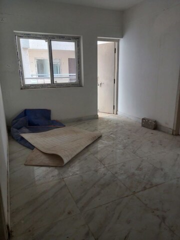 Room in 3 BHK Apartment at Bariatu – for Sale