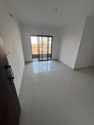 2 BHK Apartment For Rent in Roshan Milestone, Tathawade