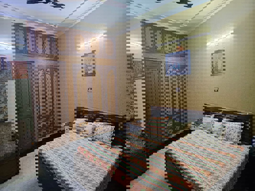 1 Rk  100 Sq.Yd. Apartment in Huda CGHS