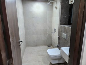 Bathroom in 3 BHK Apartment at Celestia Spaces, Parel – for Rent