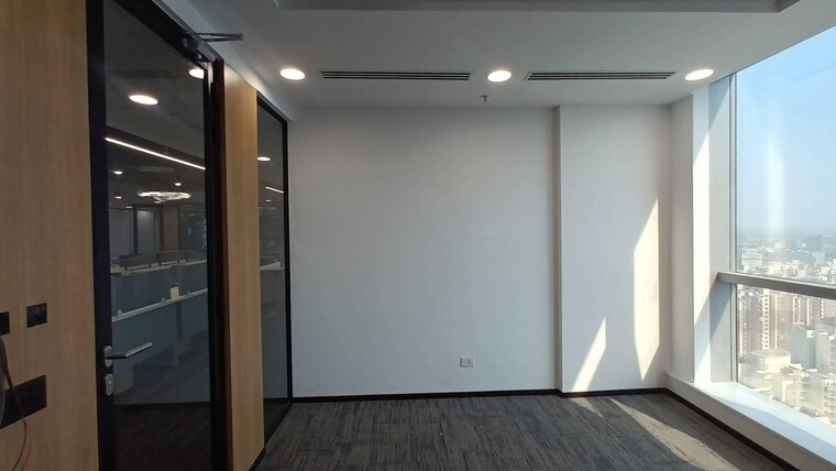 Team Area, fergusson college road Commercial Office Space 3700 Sq.Ft. In Fergusson College Road Pune 10026022