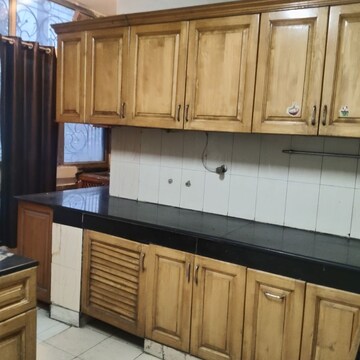 Kitchen in 3.5 BHK Builder Floor at Sector 52 – for Rent