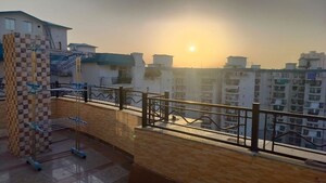 4 BHK Penthouse – Exterior View View at Supertech Emerald Court, Sector 93a - for Sale