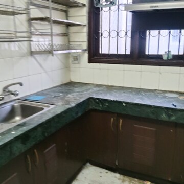 Kitchen in 2.5 BHK Builder Floor at Ardee City, Sector 52 – for Rent