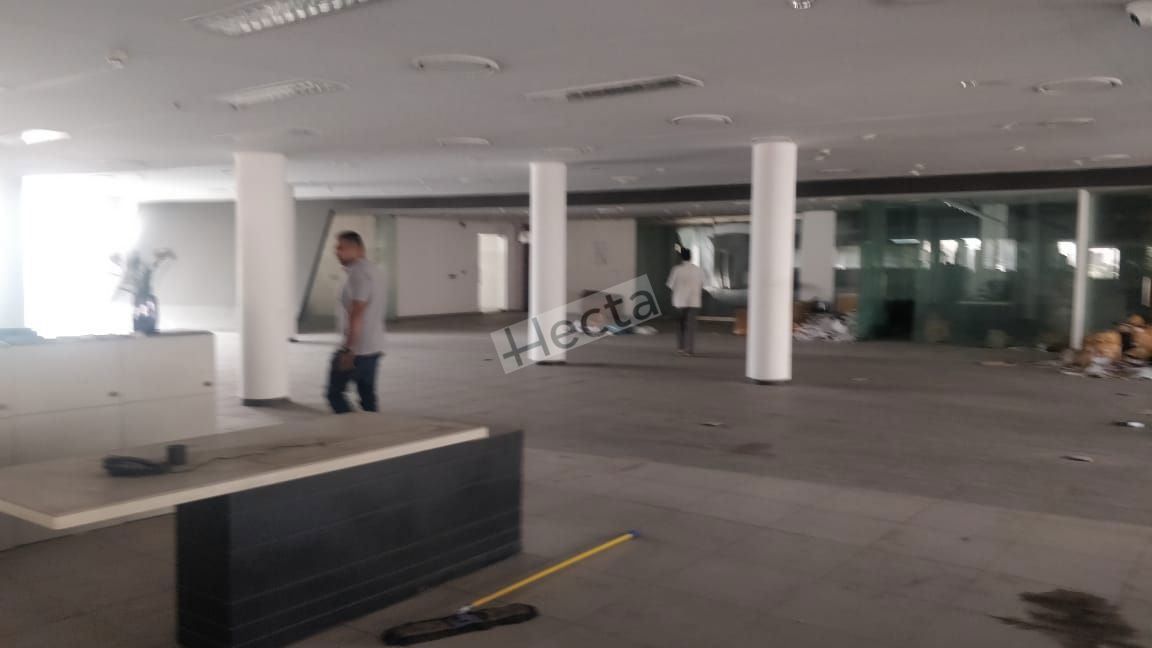 Showroom For Rent in Shubhkamna Appartments