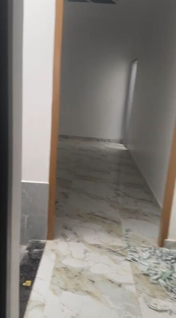 Room in 2 BHK Independent House at Sultanpur Road – for Sale