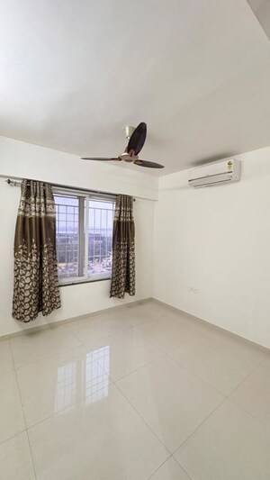 Room in 2 BHK Apartment at Shubh Gateway, Viman Nagar – for Rent