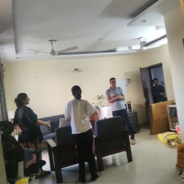 Team Area in 2 BHK Apartment at Unitech The Residences Gurgaon, Sector 33 – for Rent