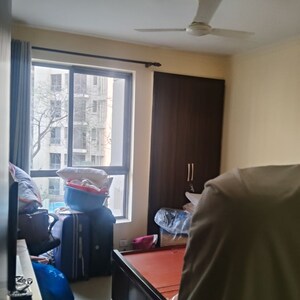 Team Area in 2 BHK Apartment at Unitech The Residences Gurgaon, Sector 33 – for Rent