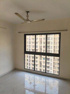 Room in 3 BHK Apartment at Runwal Gardens, Dombivli East – for Rent