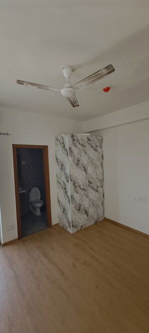 Room in 3 BHK Apartment at Tulip Yellow, Sector 69 – for Rent