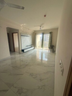 Room in 3 BHK Apartment at Tulip Yellow, Sector 69 – for Rent