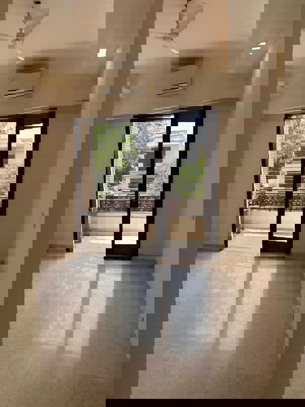 3 BHK + Servant Room 2630 Sq.Ft. Apartment in DLF Windsor Court