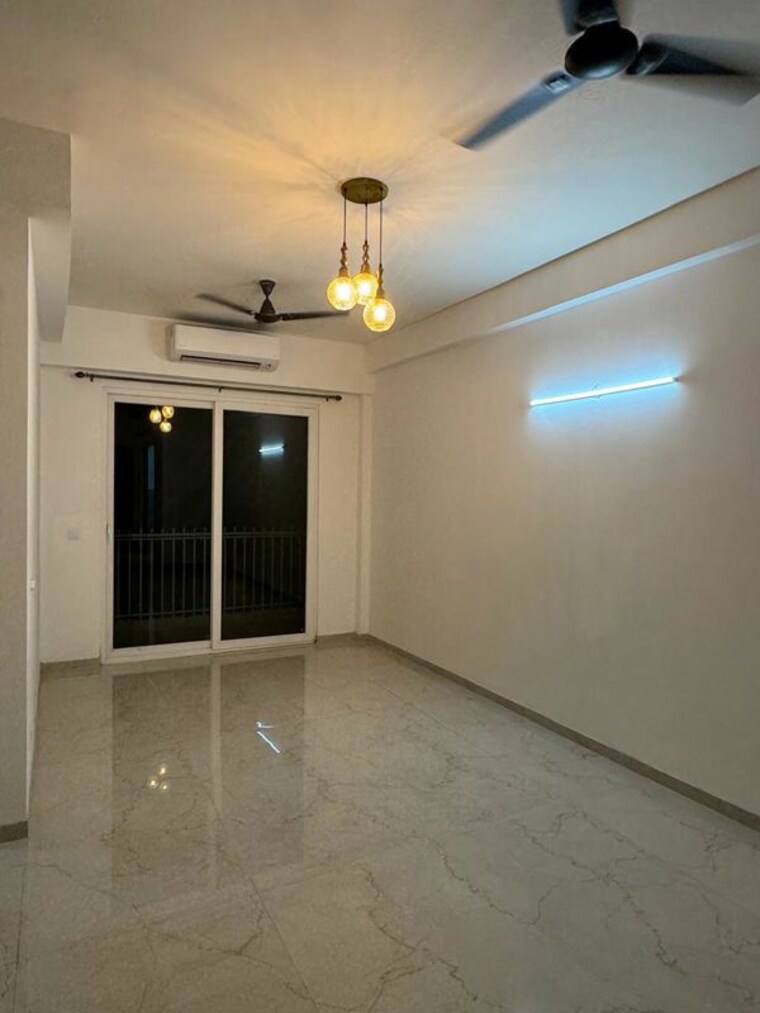 Room, smart-world-orchard 3 Bedroom 1630 Sq.Ft. Apartment In Sector 61 Gurgaon 10026314