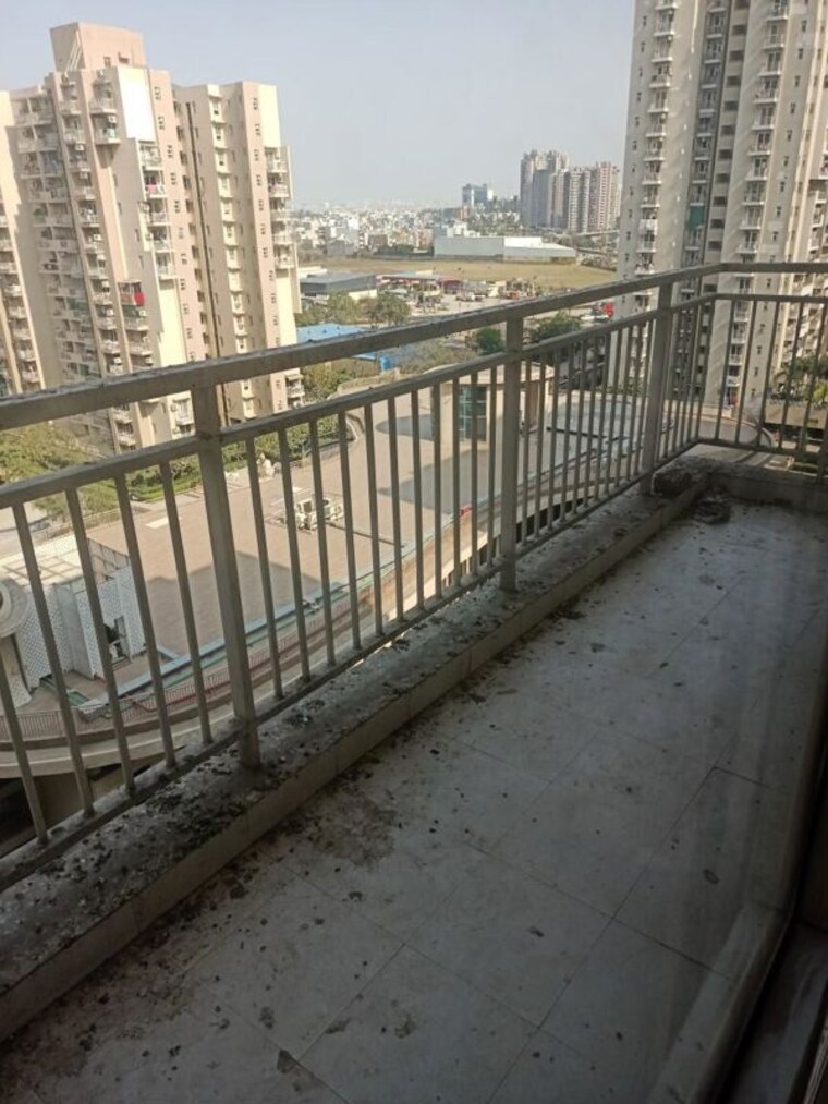 Balcony, bptp-park-serene 3.5 Bedroom 1814 Sq.Ft. Apartment In Sector 37d Gurgaon 10026209