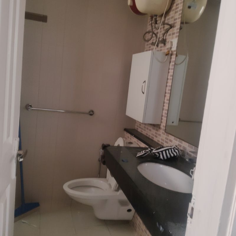 2.5 BHK + Study Room Apartment For Rent in BPTP Park Prime