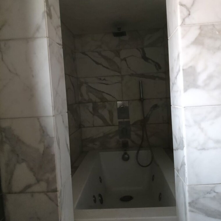 Bathroom, malabar hill 3 Bedroom 1410 Sq.Ft. Apartment In Malabar Hill Mumbai 10026430