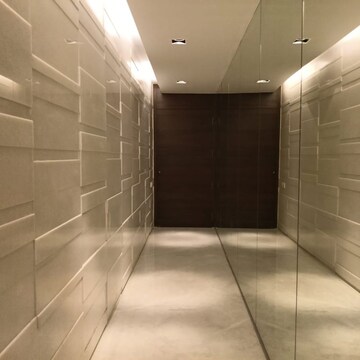 Bathroom in 3 BHK Apartment at Malabar Hill – for Sale