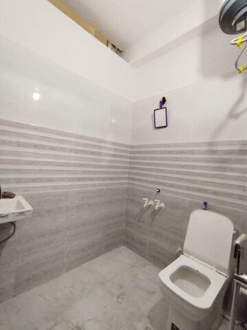 Bathroom in 1 BHK Builder Floor at Saket – for Rent