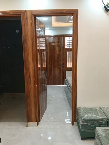 Building Lobby in 1.5 BHK Builder Floor at Dwarka Mor – for Sale