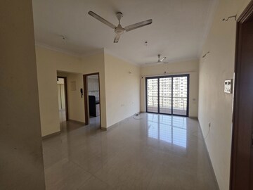 2 BHK Apartment For Rent in Raheja Interface Heights, Malad West