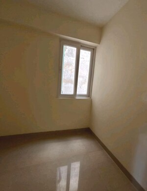 Room in 4 BHK Apartment at Emaar Emerald Floors Premier, Sector 65 – for Rent