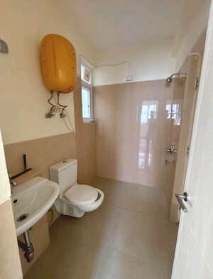 Bathroom in 4 BHK Apartment at Emaar Emerald Floors Premier, Sector 65 – for Rent