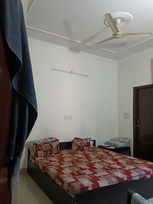Bedroom in 3 BHK Builder Floor at Jubilee Apartments, Sector 15 – for Rent