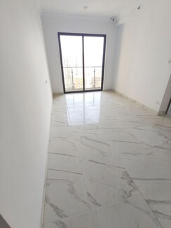 2 BHK Apartment For Rent in Risland The Icon