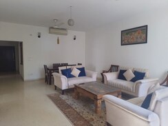 3.5 BHK + Servant Room Apartment For Rent in Emaar MGF The Palm Drive Villas