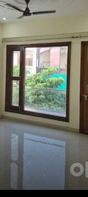 Room in 3 BHK Independent House at Sector 36 Greater Noida – for Rent