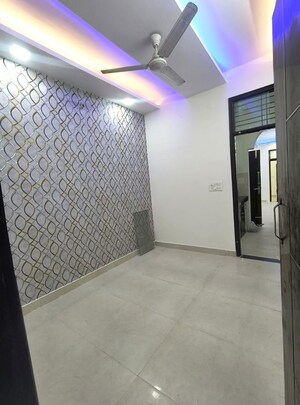 Room in 2 BHK Builder Floor at Govindpuri – for Rent