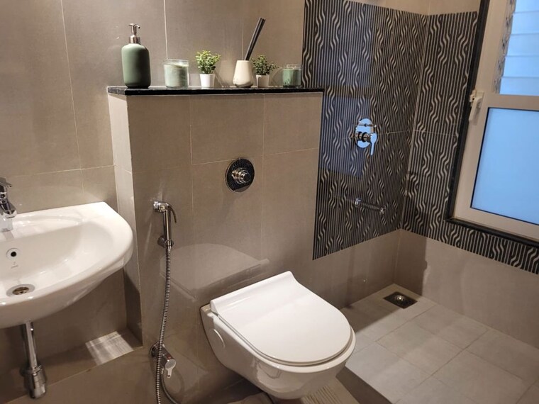 Bathroom, k-raheja-aurum 3.5 Bedroom 1578 Sq.Ft. Apartment In Mohammadwadi Pune 10026740