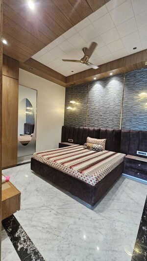 Bedroom in 4 BHK Apartment at Ahuja Towers, Prabhadevi – for Rent