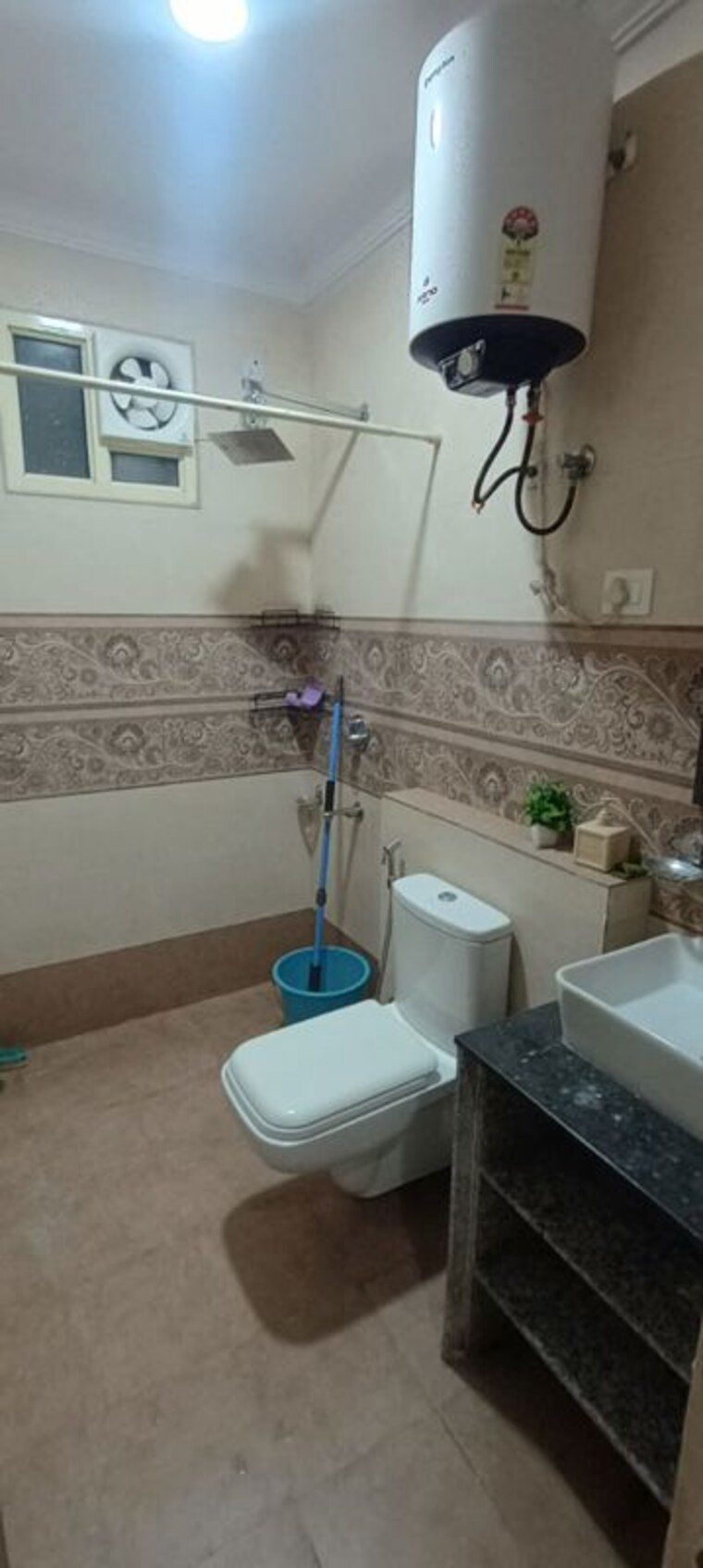 Bathroom, east of kailash 2 Bedroom 1100 Sq.Ft. Builder Floor In East Of Kailash Delhi 10026963