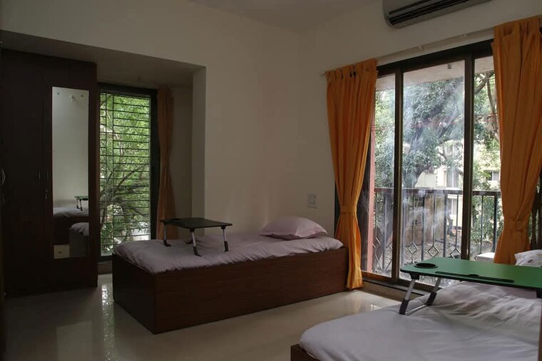 Bedroom, vile parle east 4 Bedroom 850 Sq.Ft. Apartment In Vile Parle East Mumbai 10026965