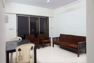 4 BHK Apartment For Rent in Vile Parle East
